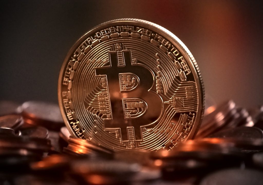 Bitcoin Surges Past $120K: Record ETF Inflows Fuel Bullish Market Amid Macro ShiftBitcoin Surges Past $120K: Record ETF Inflows Fuel Bullish Market Amid Macro Shift